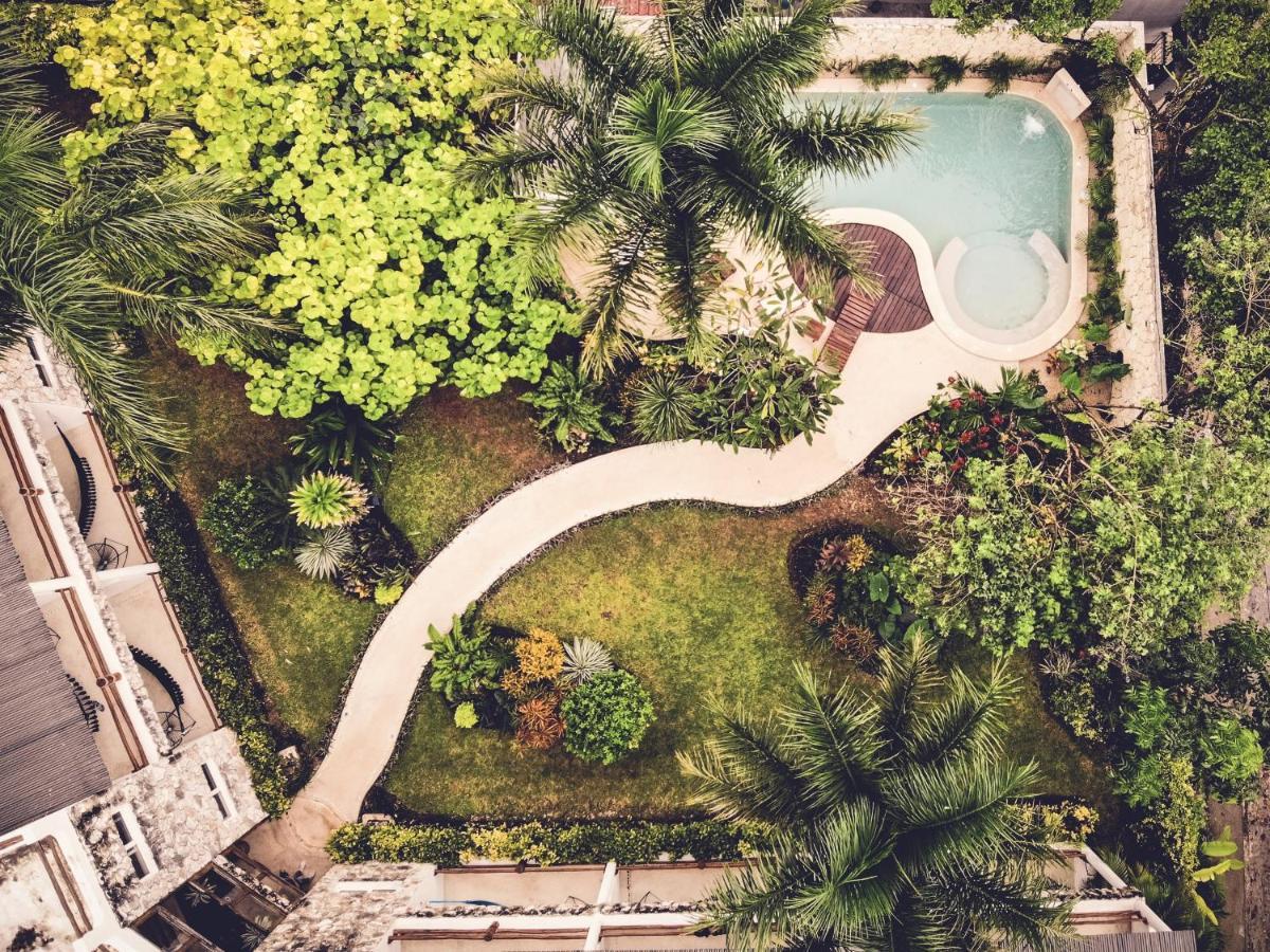 Aires Hotel Bacalar