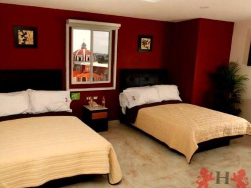 Hotel Leones Hotel