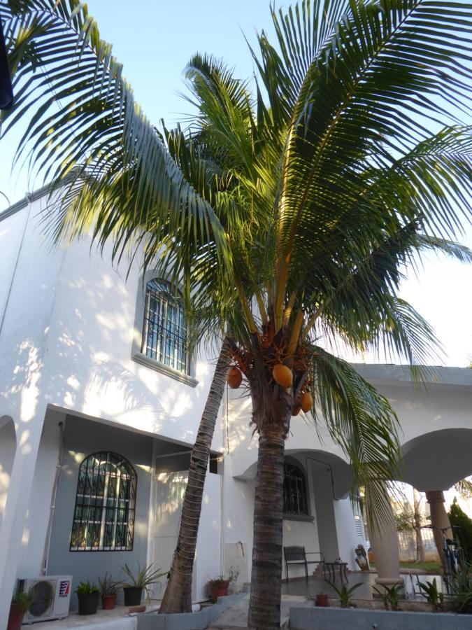 Claro De Luna Aparthotel