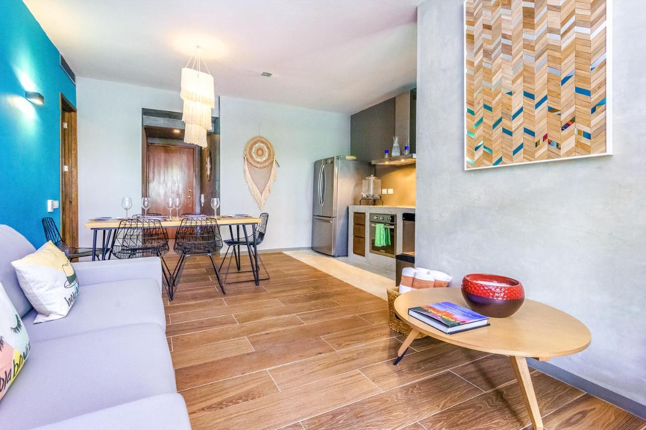 Chic In The Heart Of By Stella Apartment *
