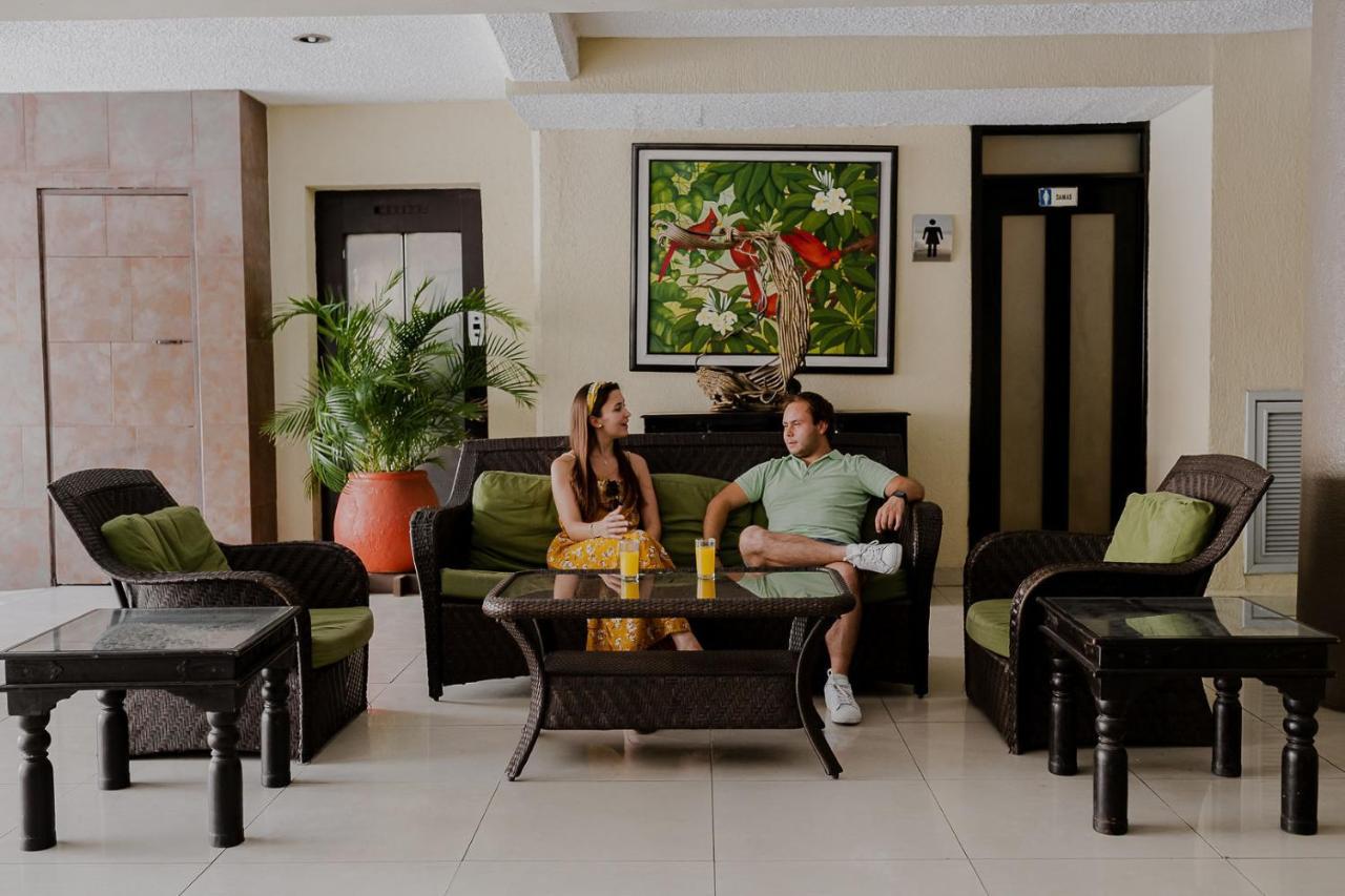 Aluxes Hotel