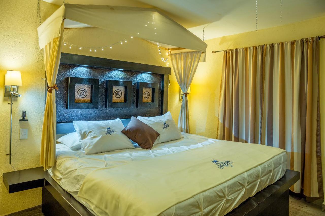 & La Mansion Del B Azul Bed & Breakfast Queretaro