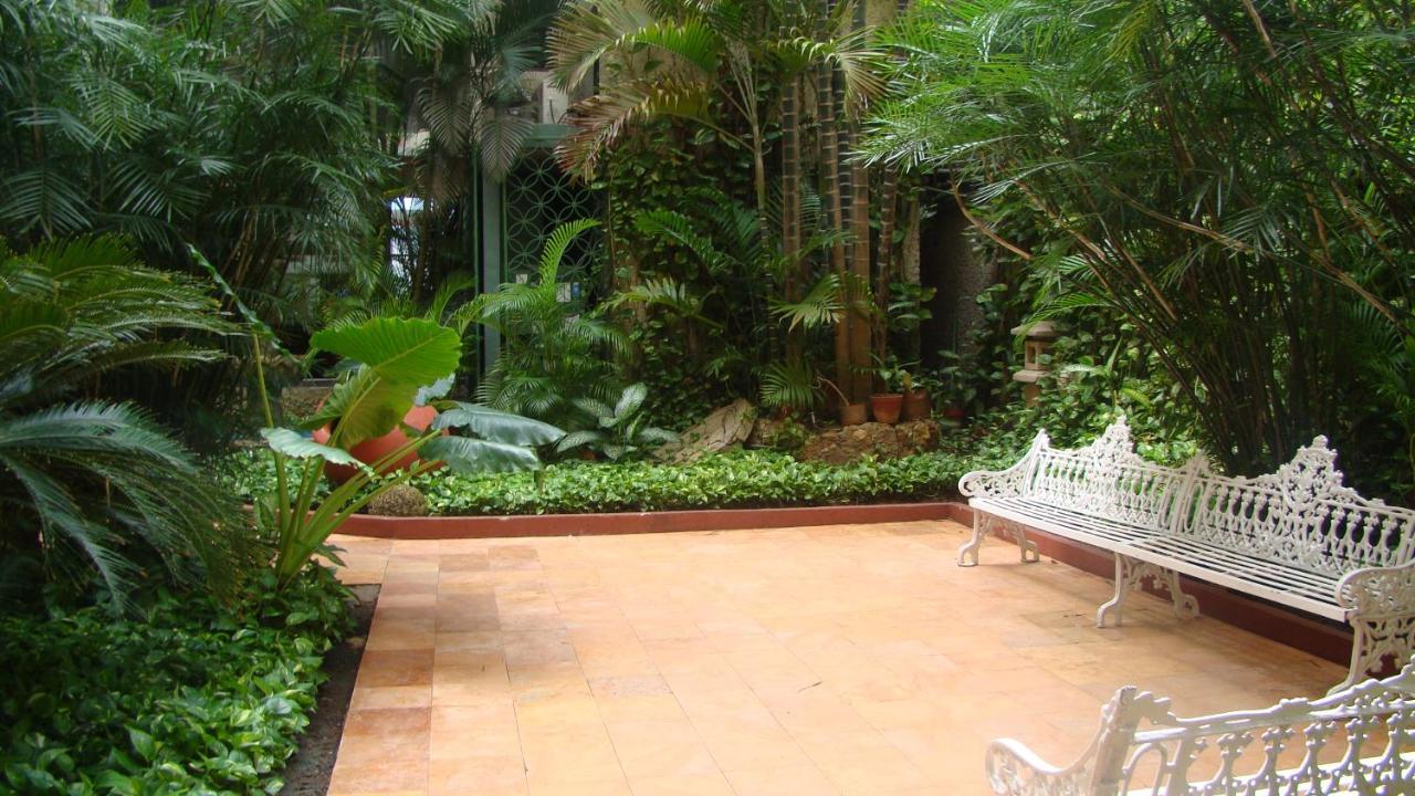 Aluxes Hotel 4*