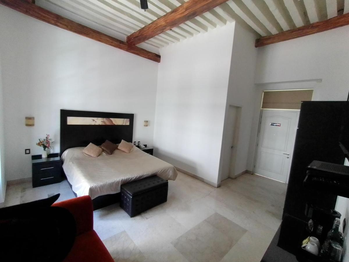 Forrest & Hotel Puebla