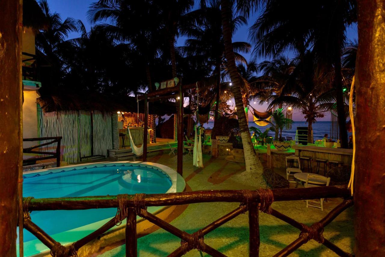 Dream Beachfront Hotel