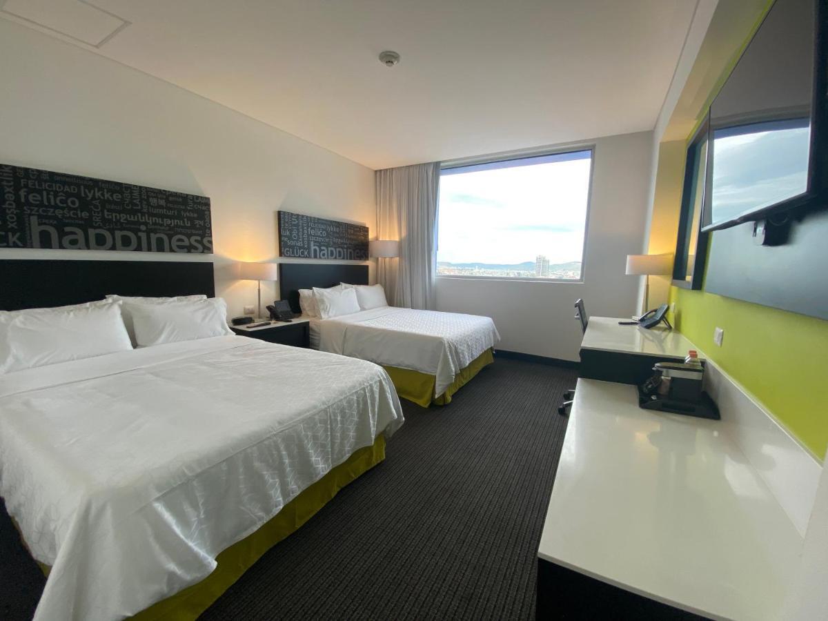 Hotel Express & Angelopolis By Ihg 4*