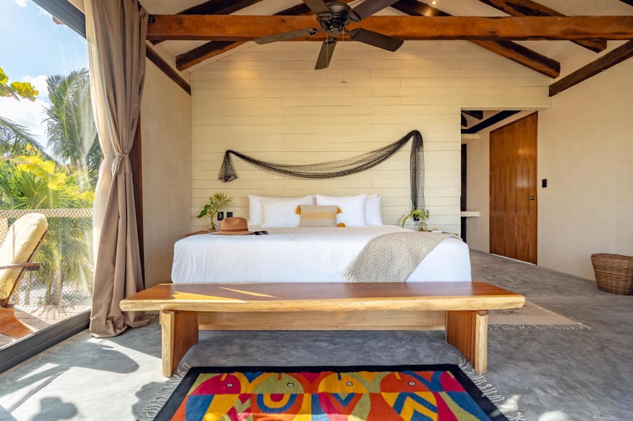Pescadores By Ahau Collection 4*