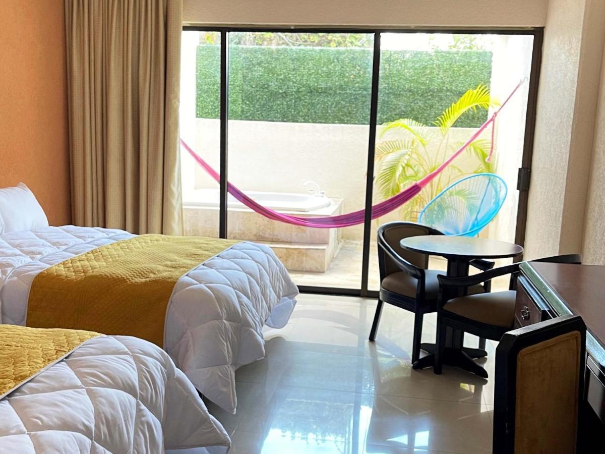 Hotel Aluxes 4*