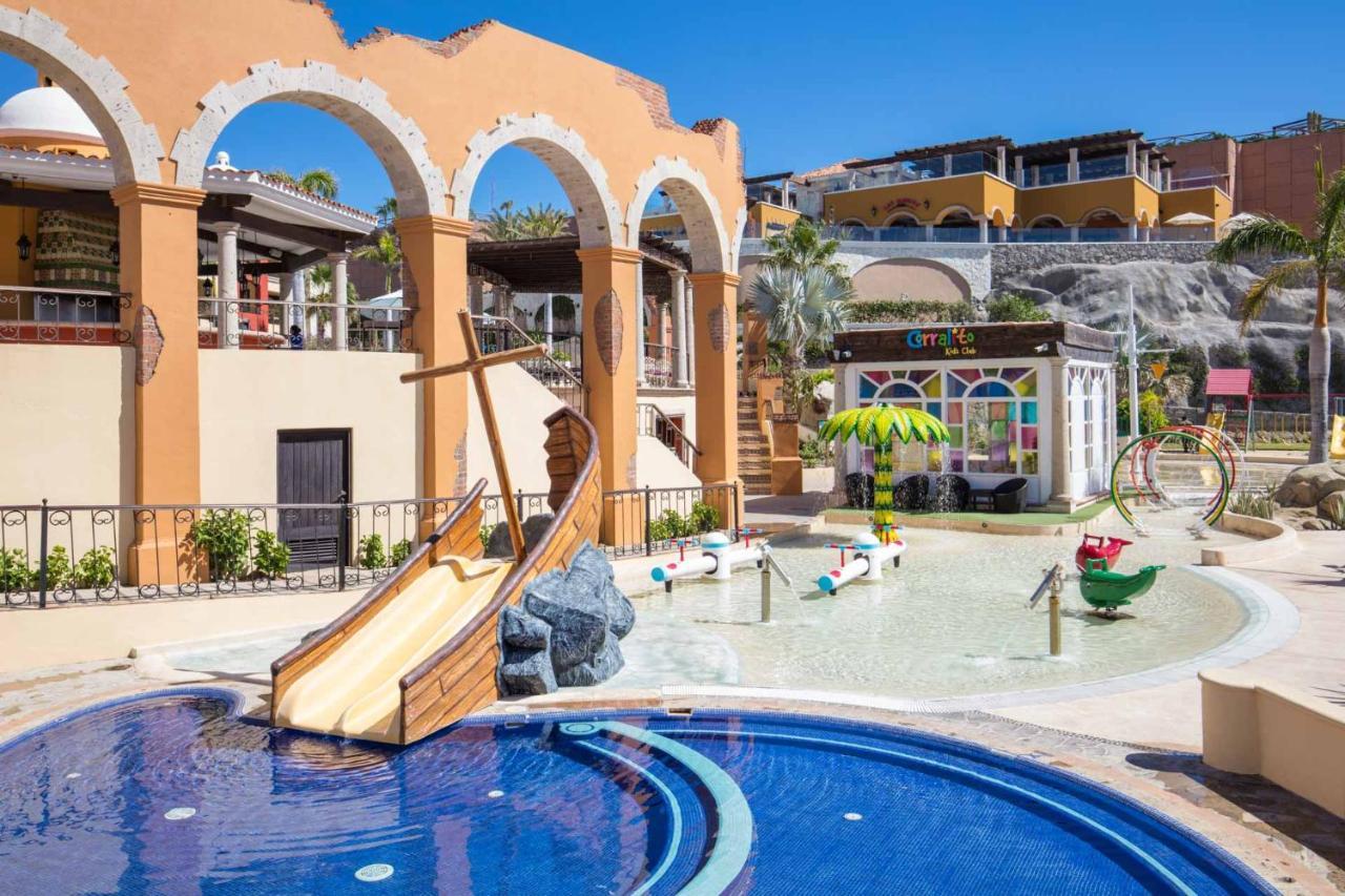 Hacienda Encantada & Resort