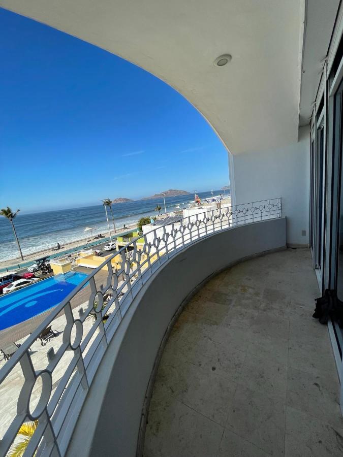 Departamento En Torre Miramar, Malecon De Apartment