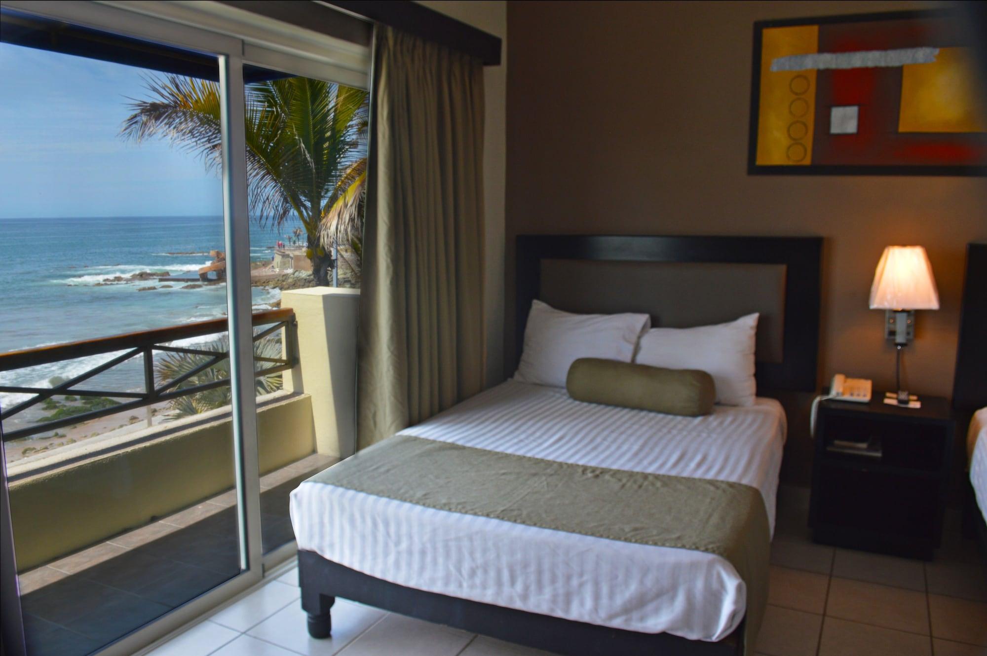 La Siesta Malecon Hotel Mazatlan