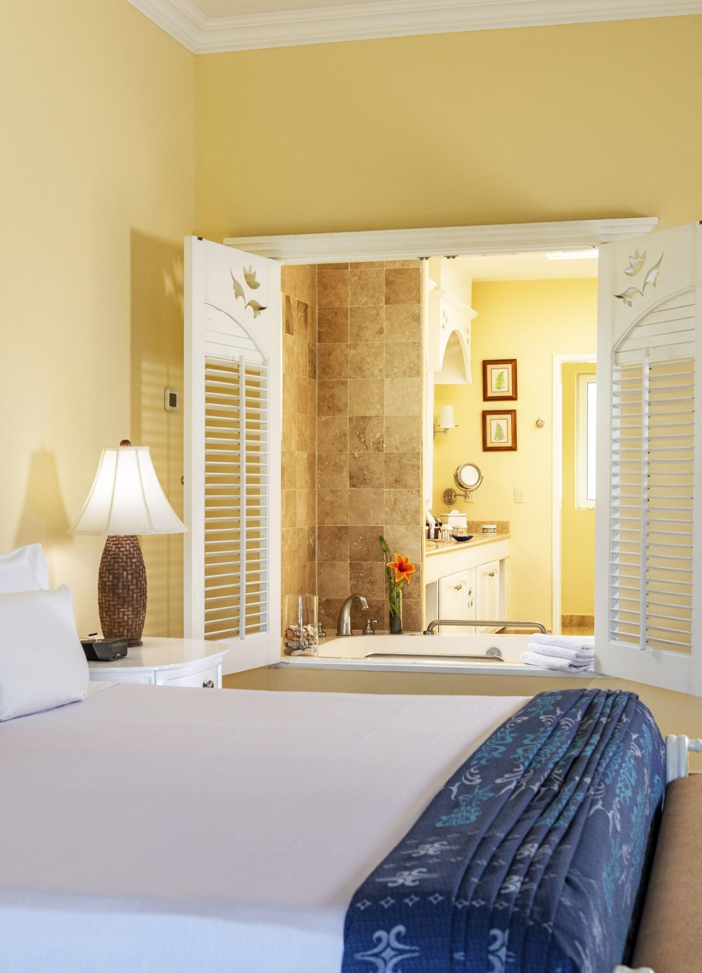 Pueblo Bonito Emerald Bay & Resort