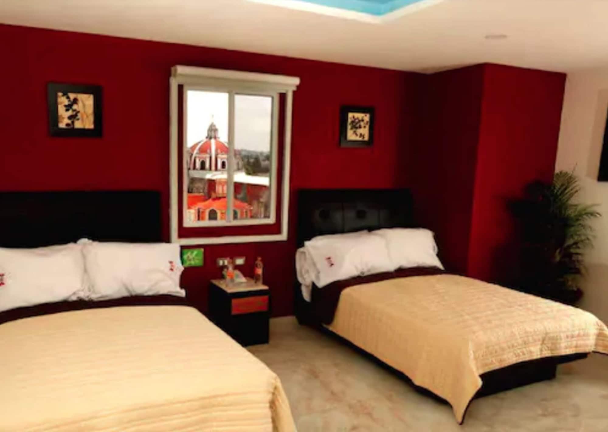 Hotel Leones Hotel