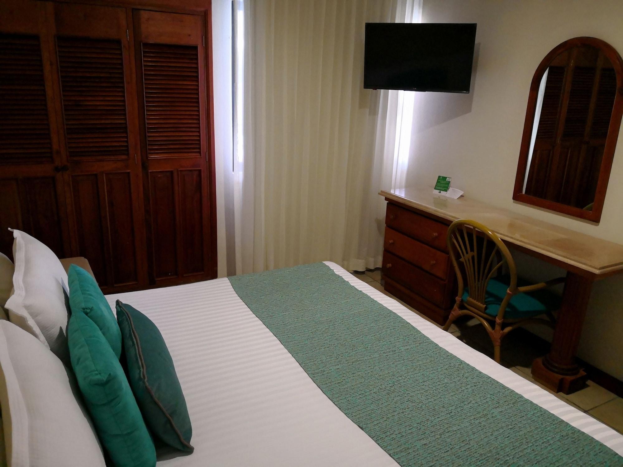 Playa Marina Hotel 2*