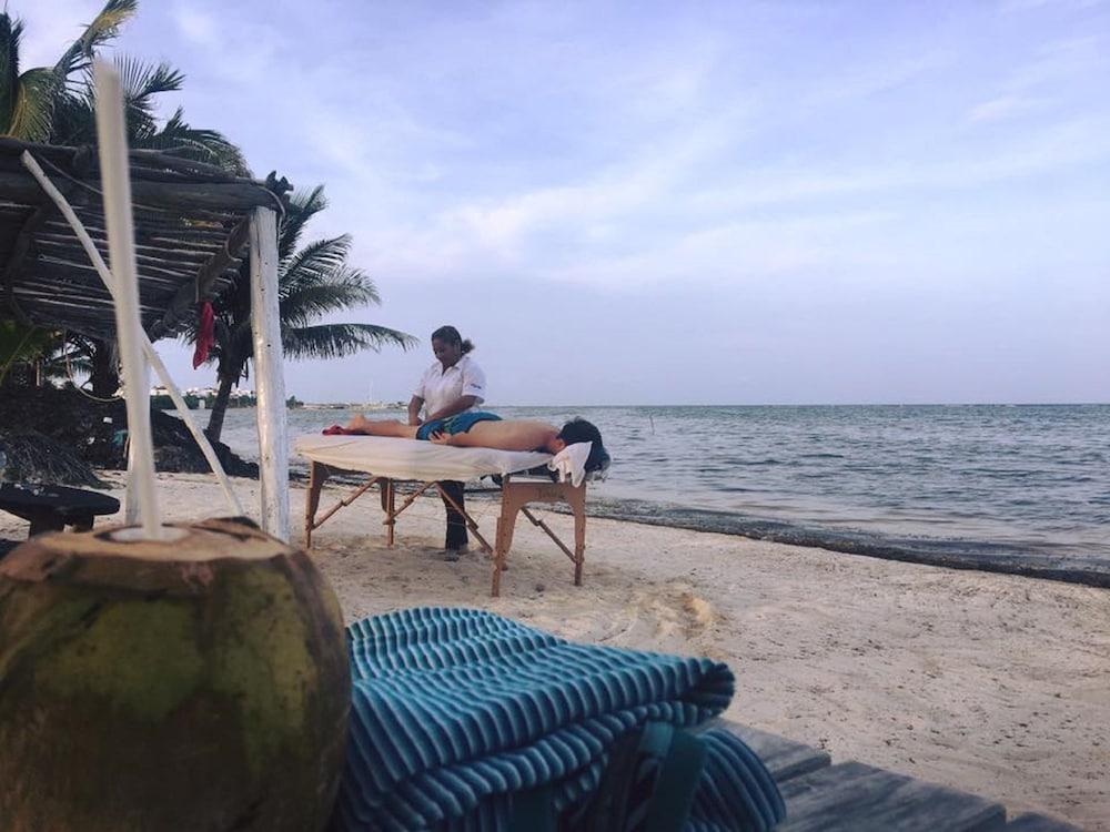 Hotel Arenas Mahahual