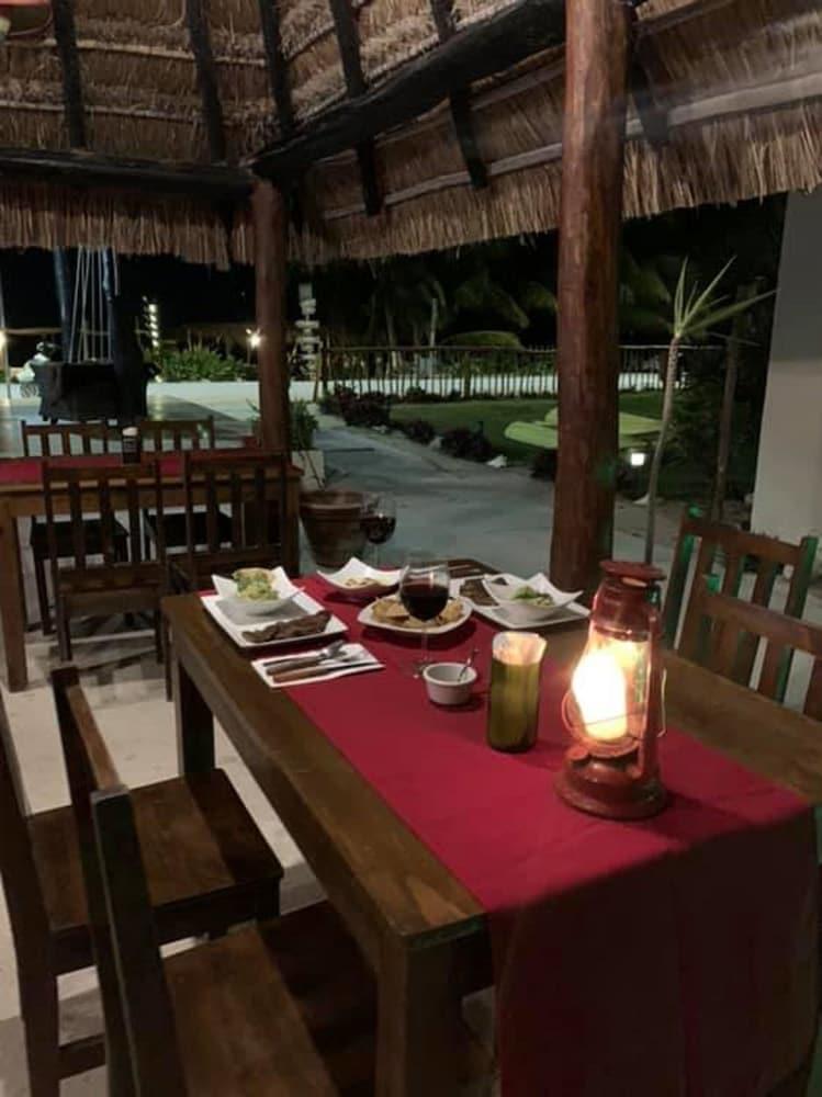 Hotel Arenas Mahahual