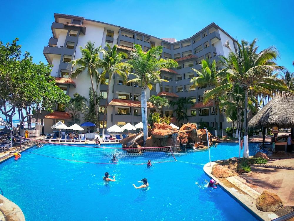 Luna Palace 4*