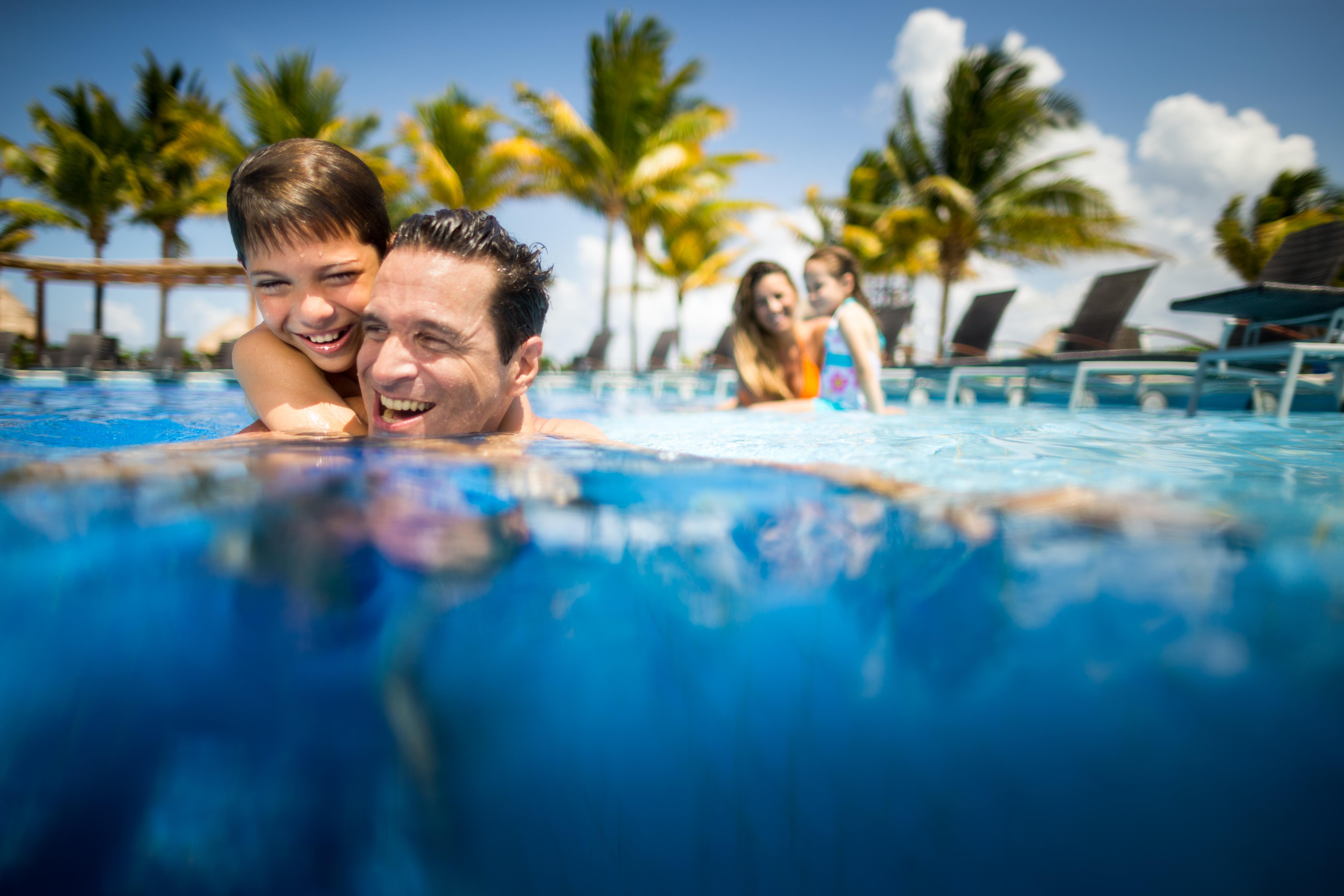 Resort Bluebay Grand Esmeralda 5*