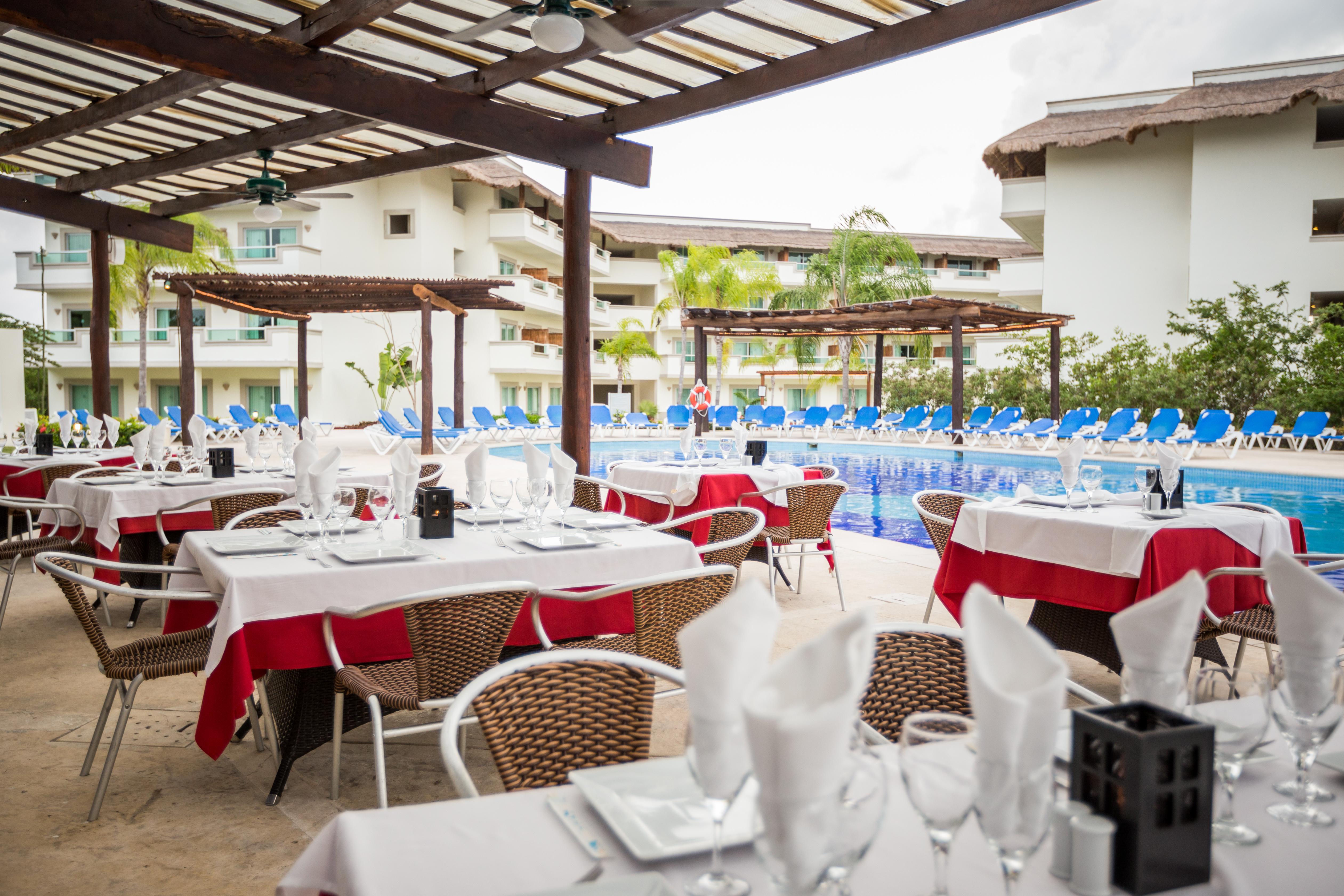 Resort Bluebay Grand Esmeralda 5*