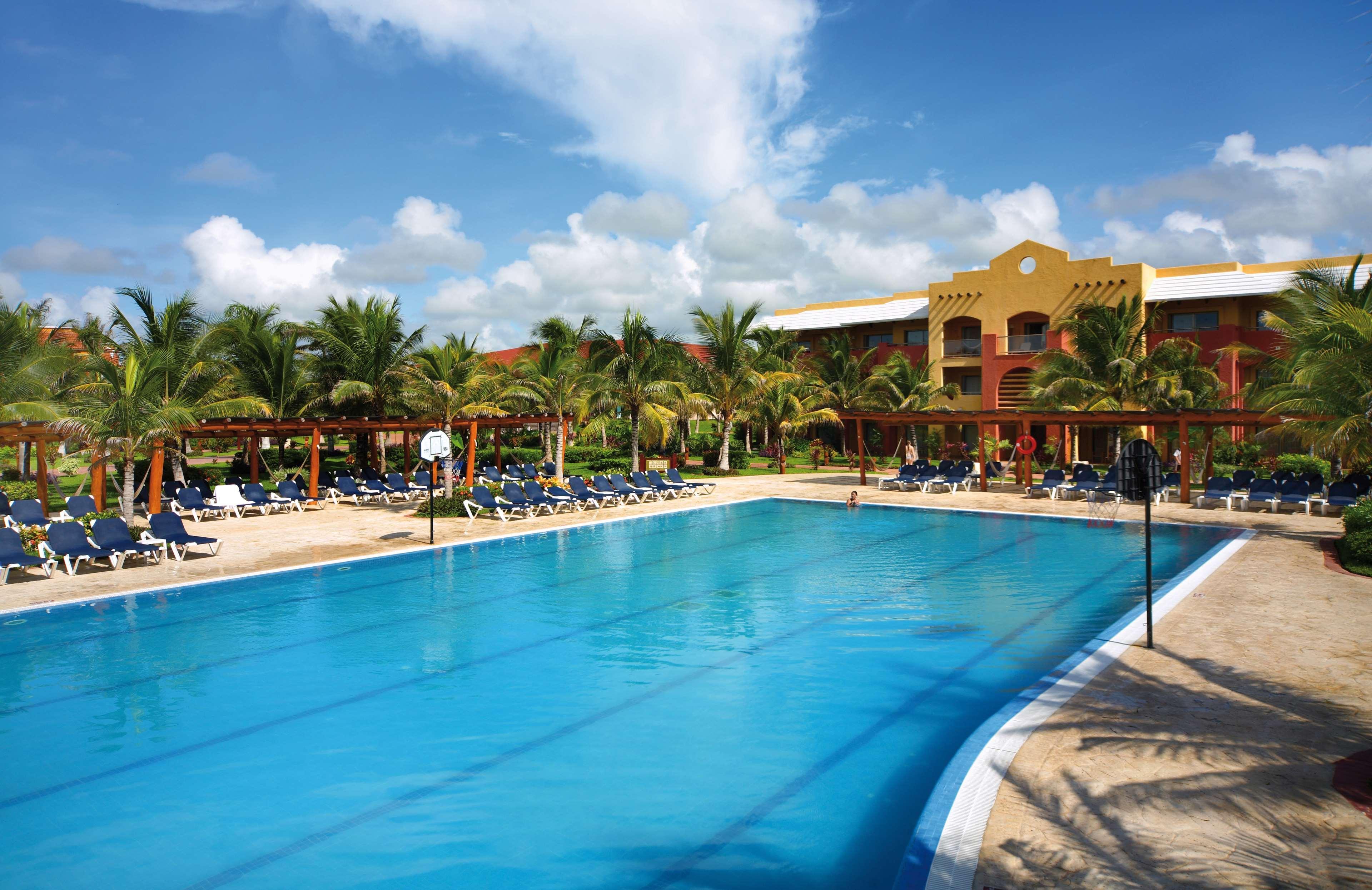 Barcelo Maya Tropical