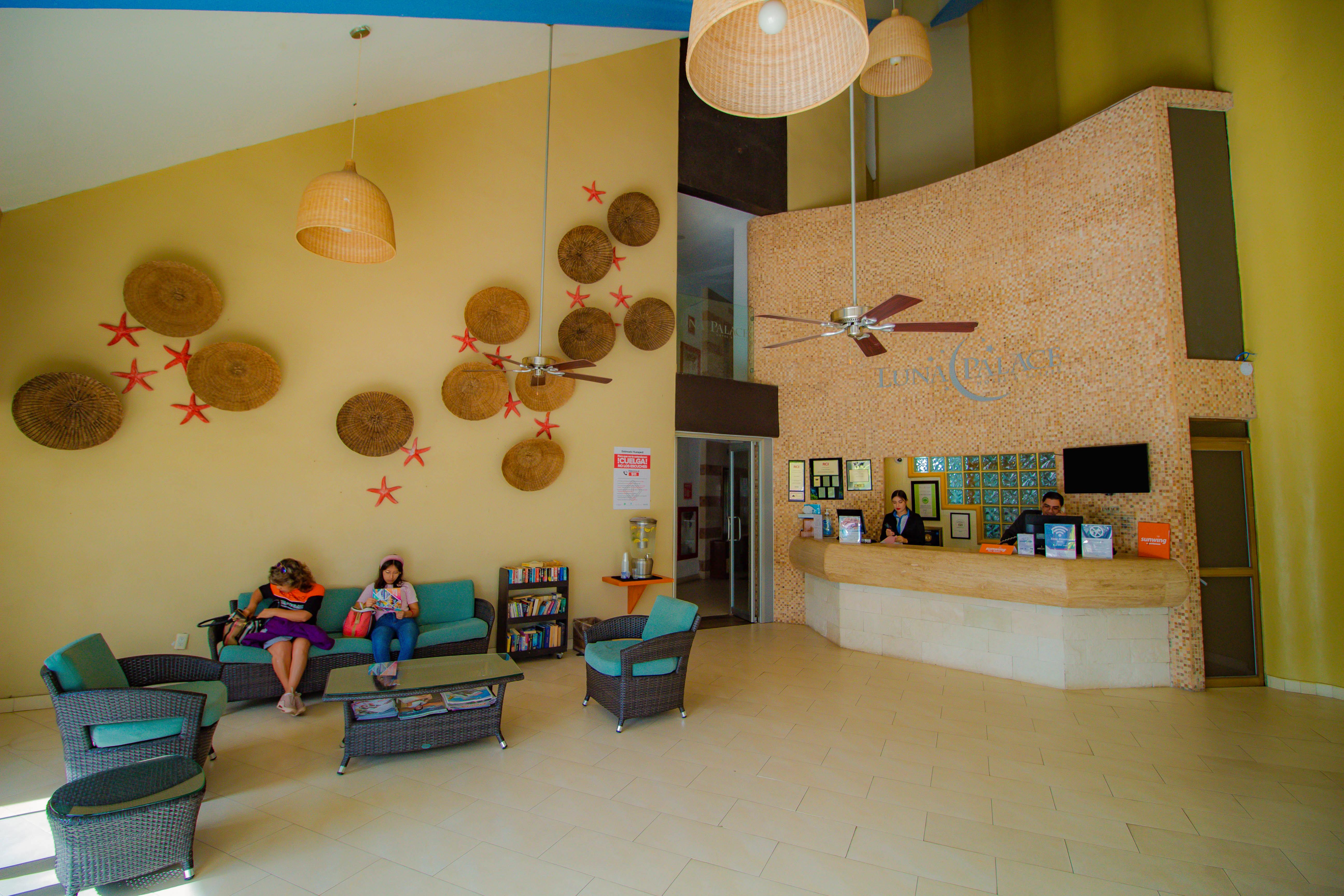 Luna Palace Mazatlan