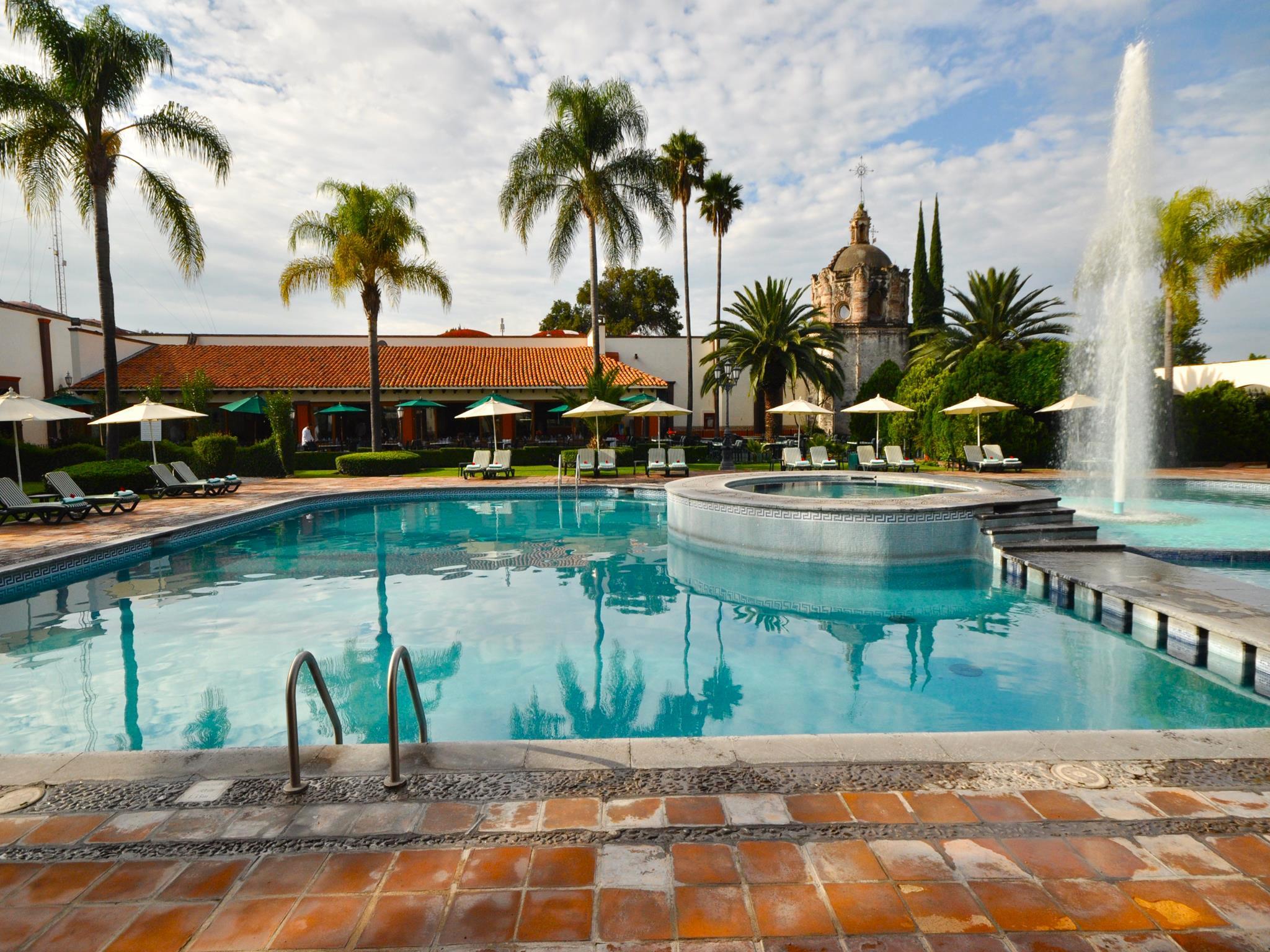 Hotel Mision Grand