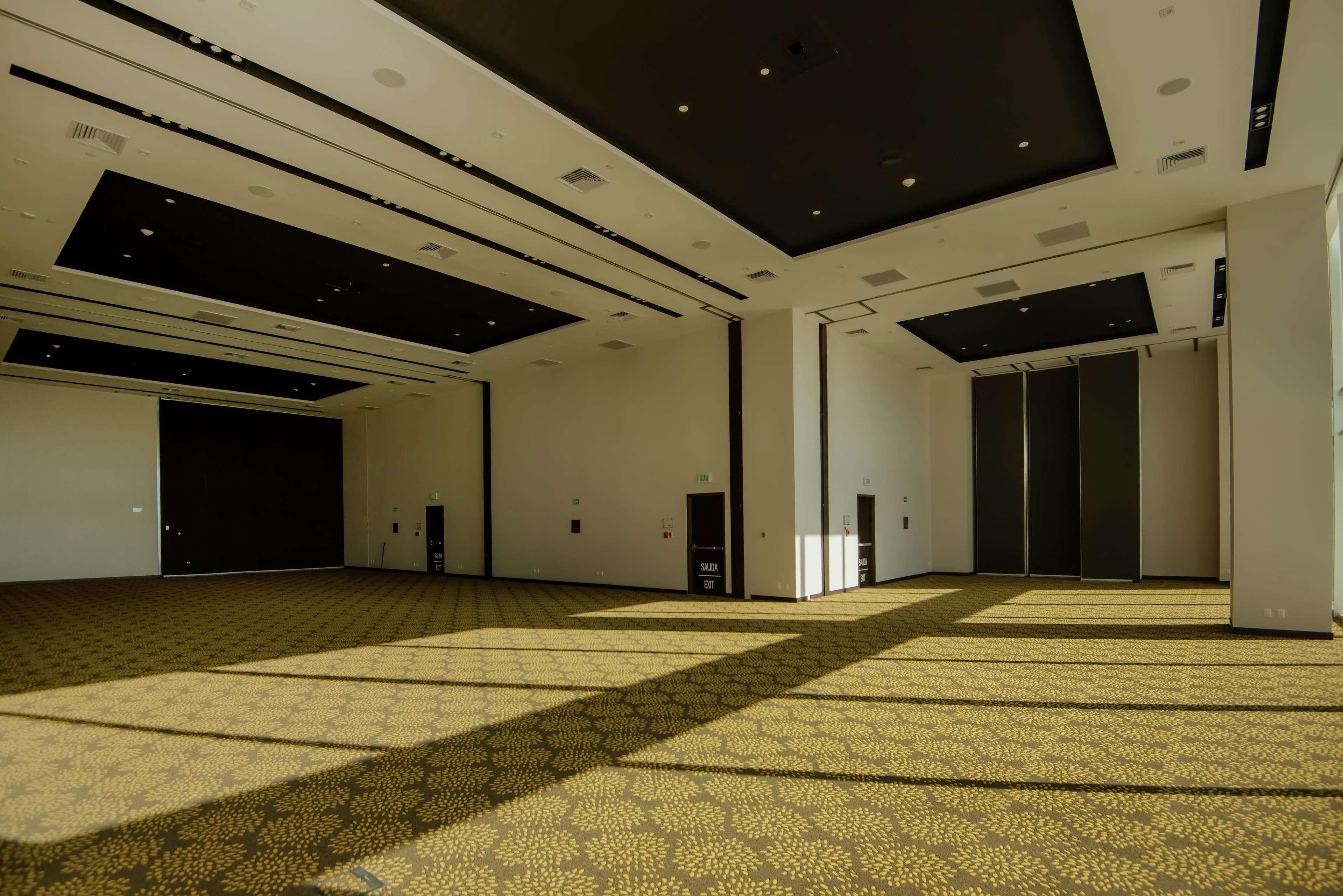 Hilton Garden Angelopolis Hotel 4*