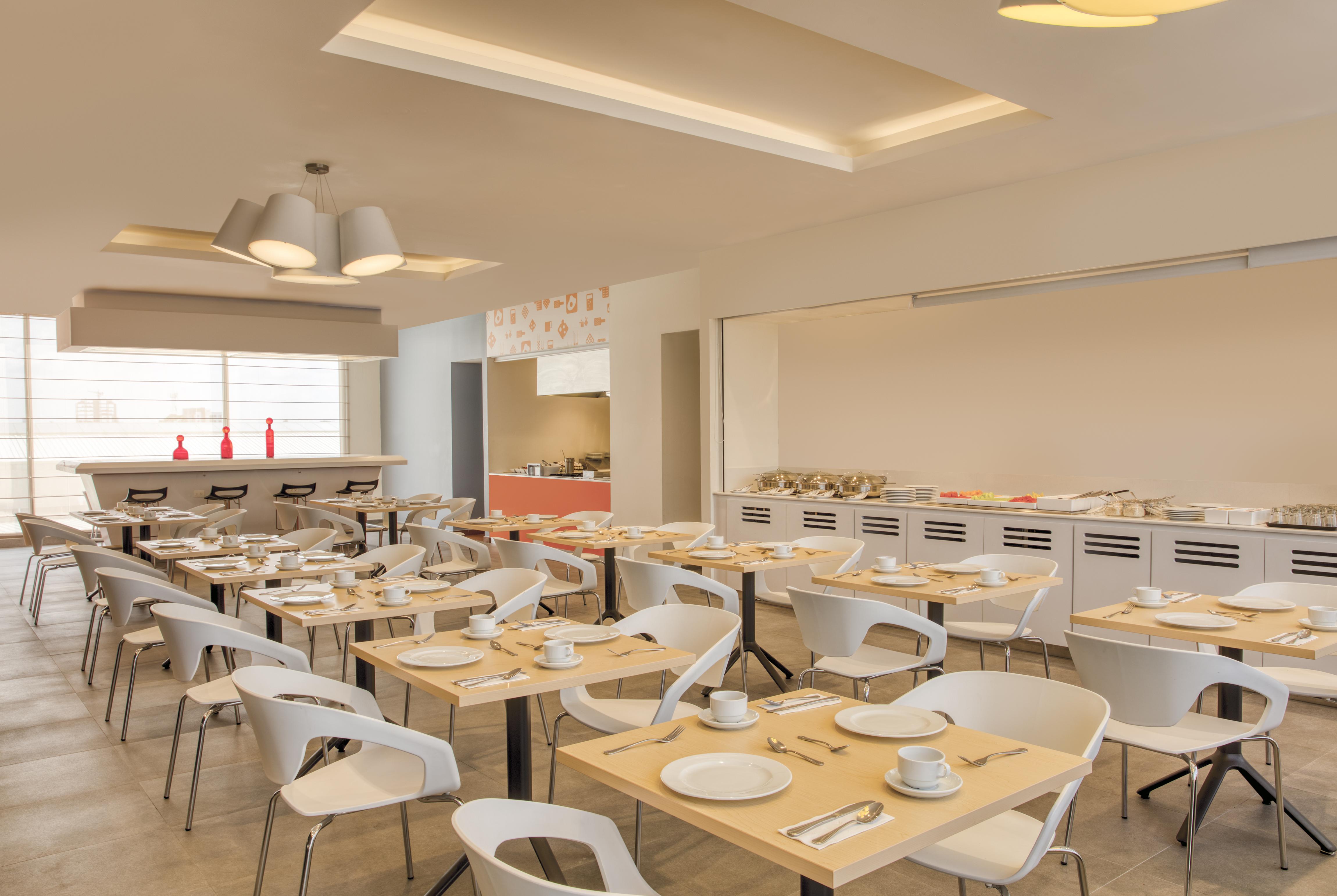 Fiesta Express Explanada Hotel 4*