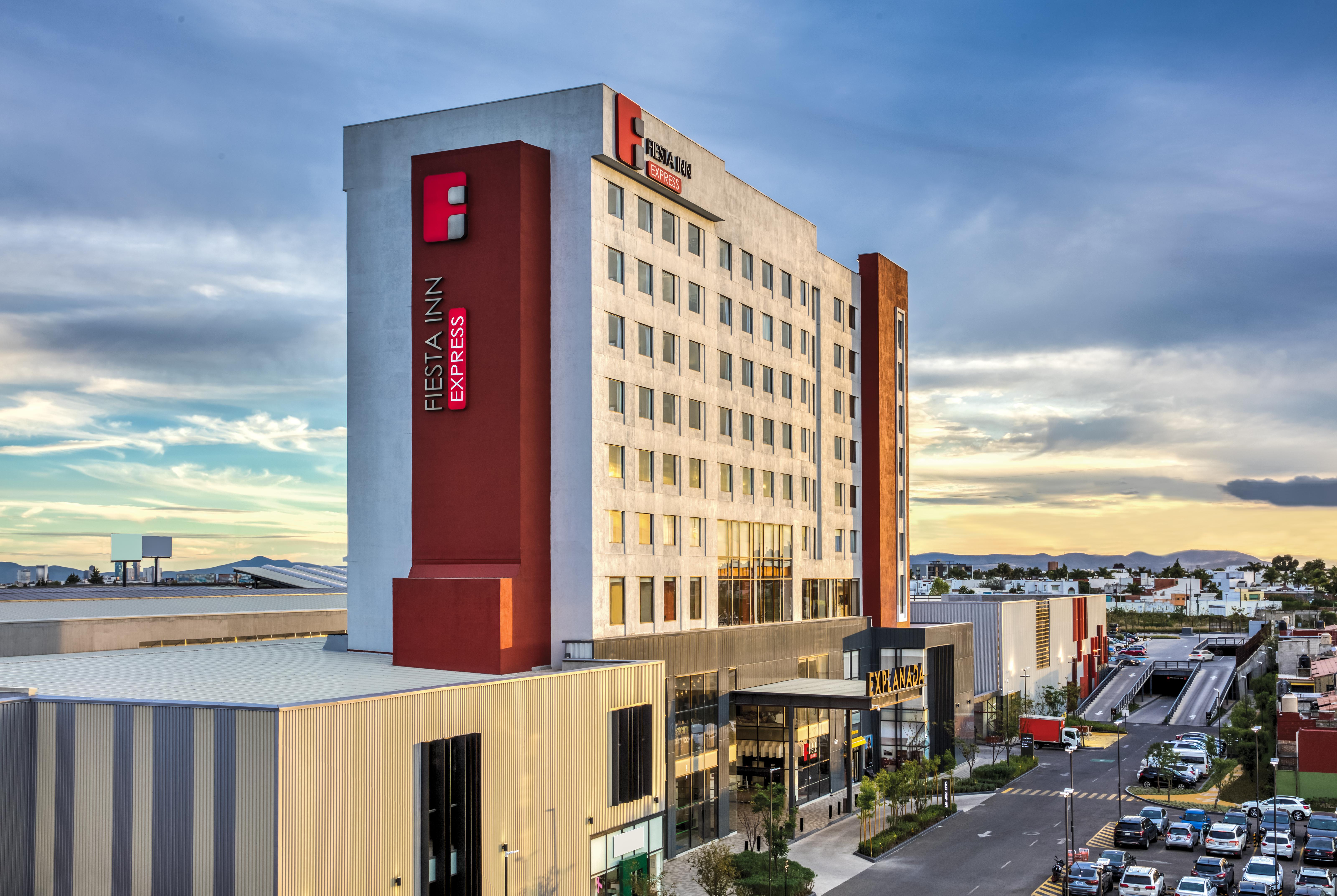 Fiesta Express Explanada Hotel Puebla