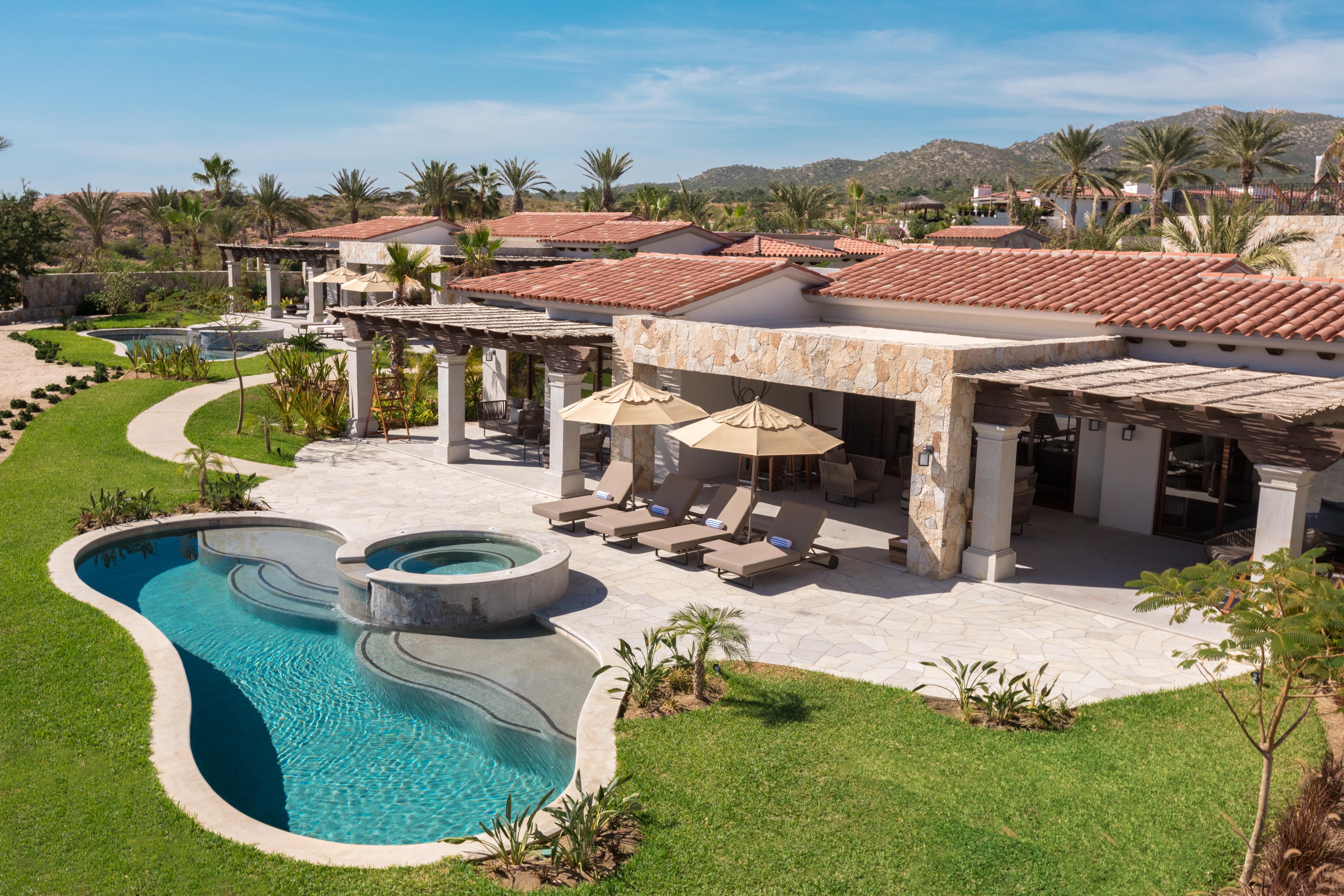 Hotel Live Aqua Private Residences Cabos 5*