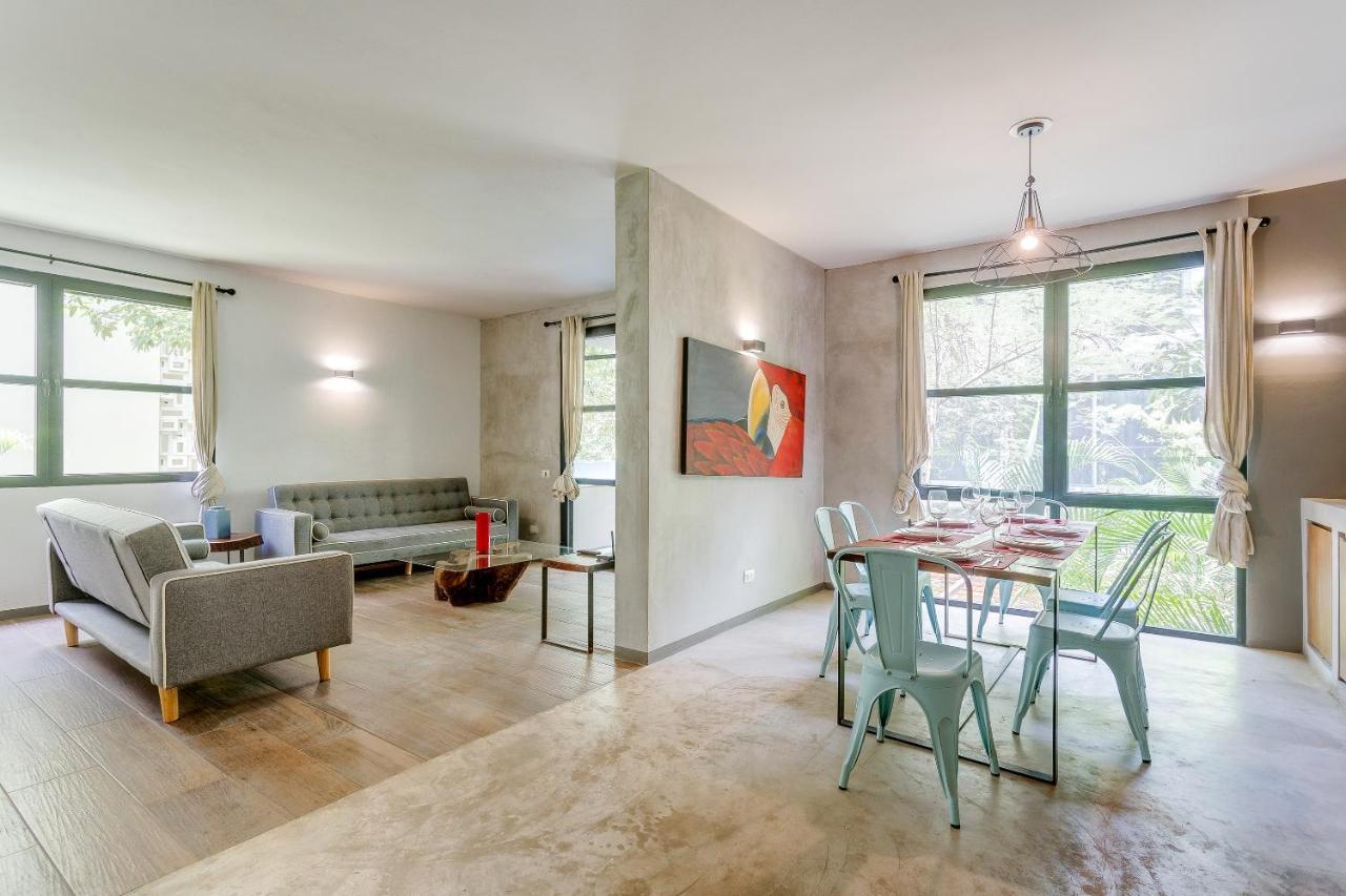 Chic In The Heart Of By Stella Apartment *