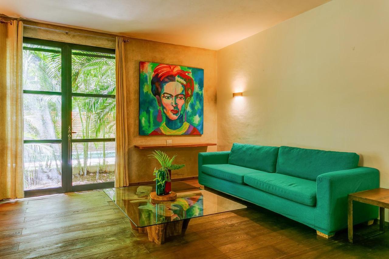 Chic In The Heart Of By Stella Apartment *