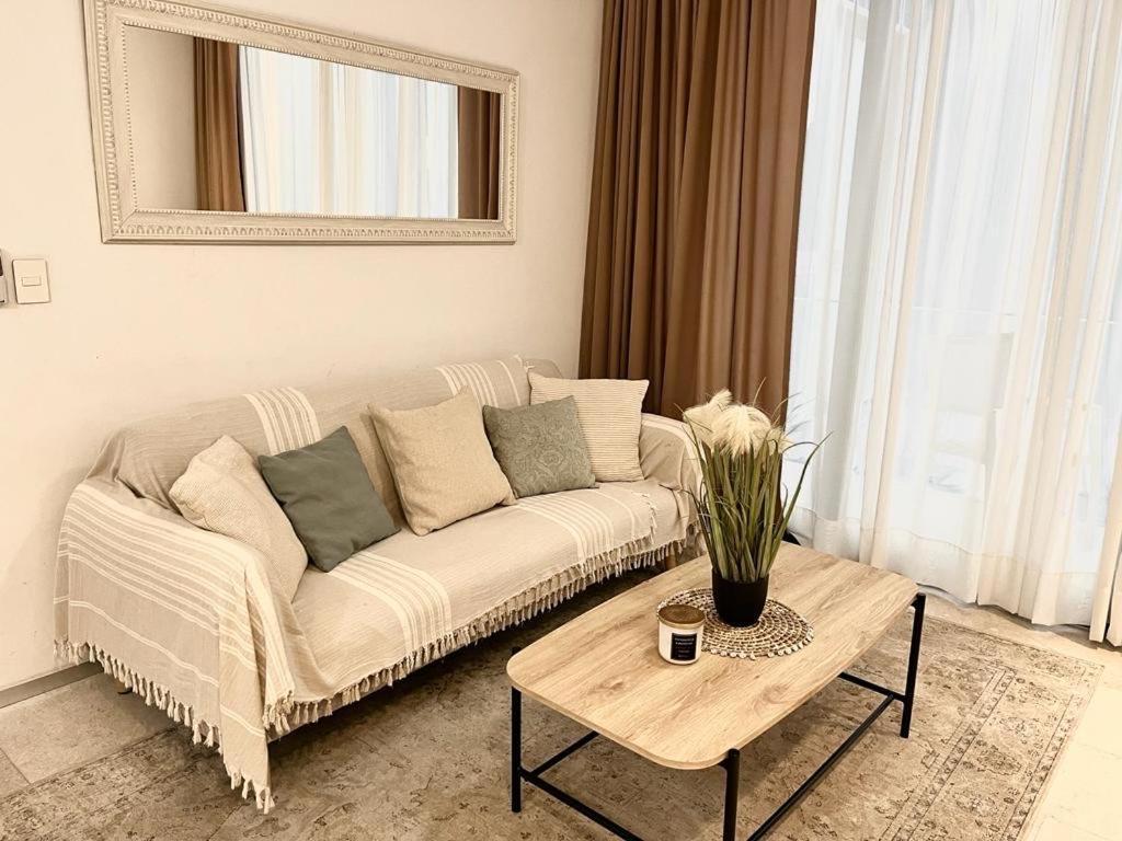 Luxury 5th Avenue Menesse 32