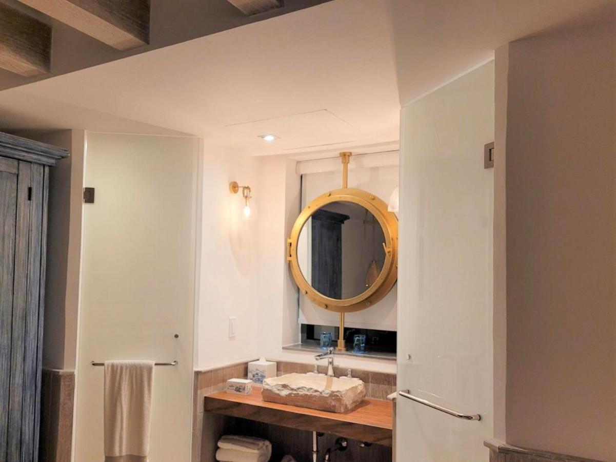 Naay Boutique (adults Only) 5*