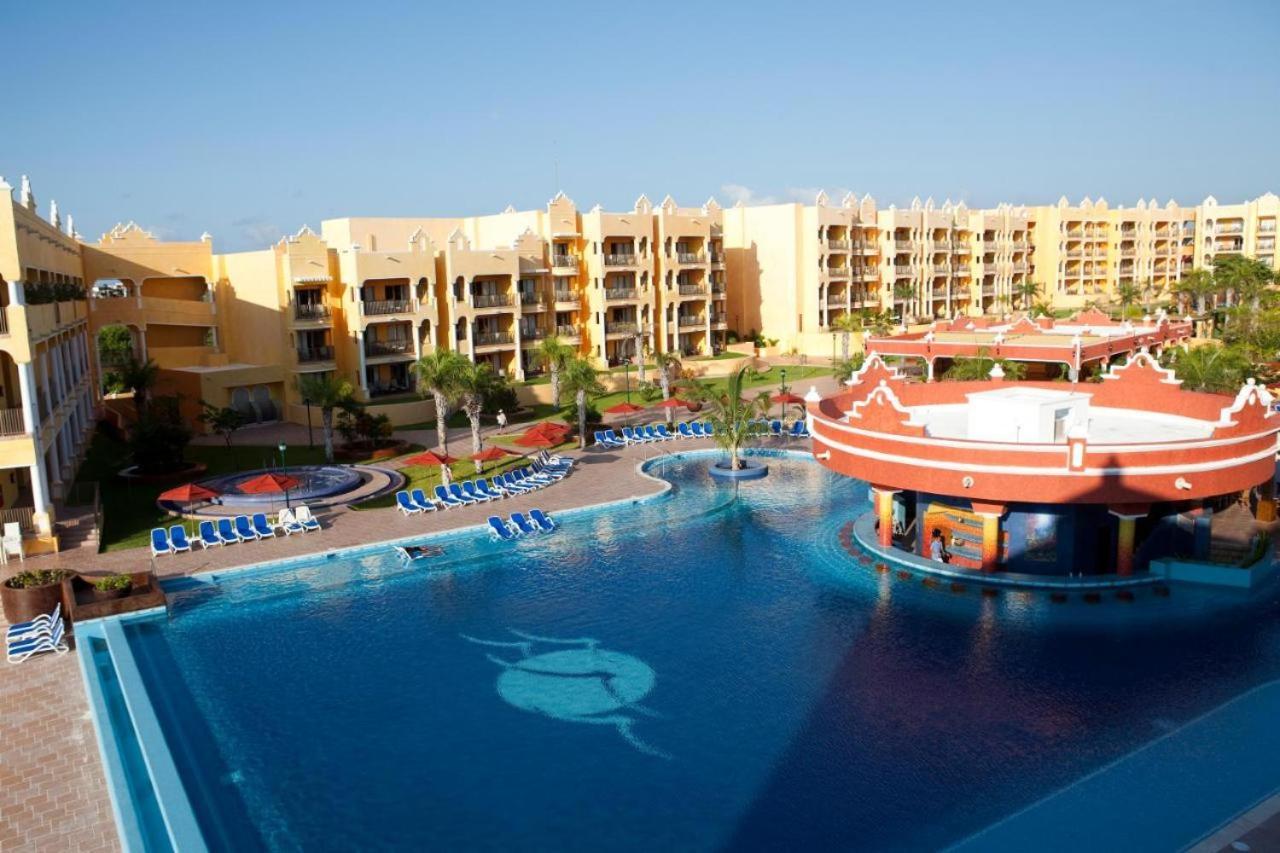 The Royal Haciendas & *