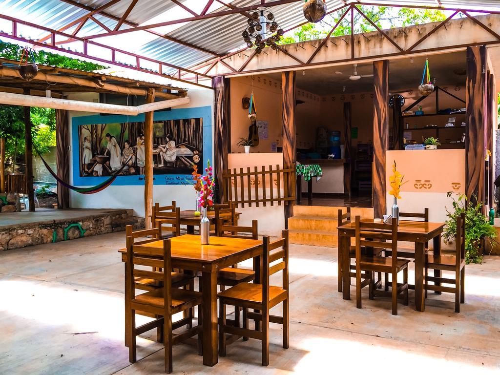 Yaxche Centro Y Hostel