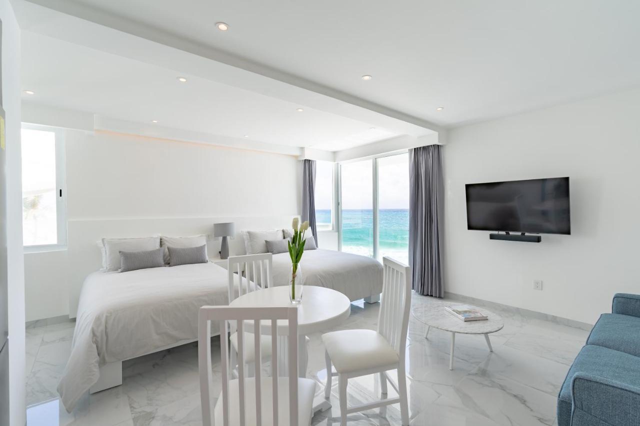 Beachfront Deluxe -best Ocean View, With Beach, Gym And Cancun