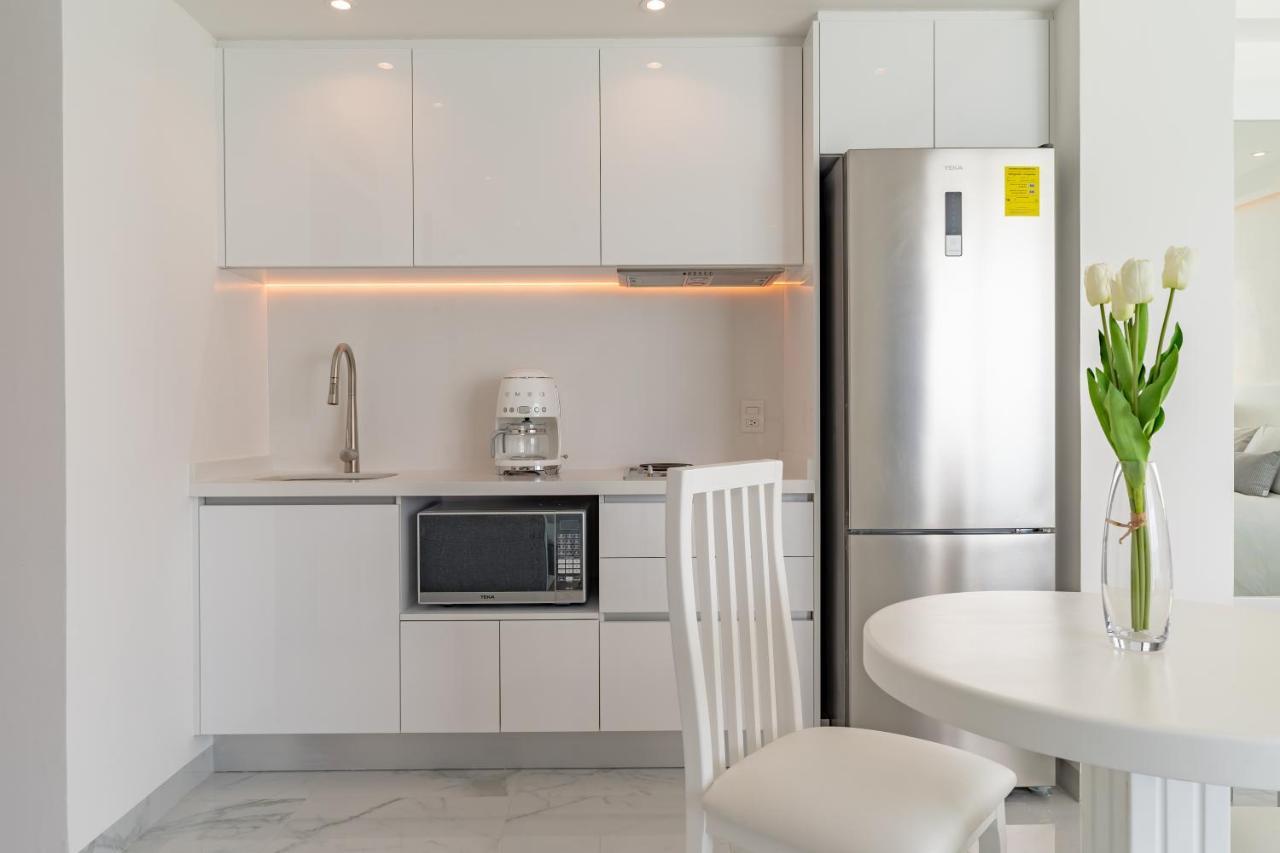 Apartment Beachfront Deluxe -best Ocean View, With Beach, Gym And *