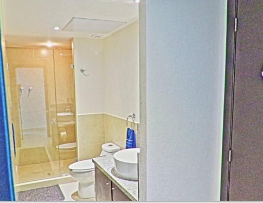 Apartment Ocean Front Grand Venetian Corner