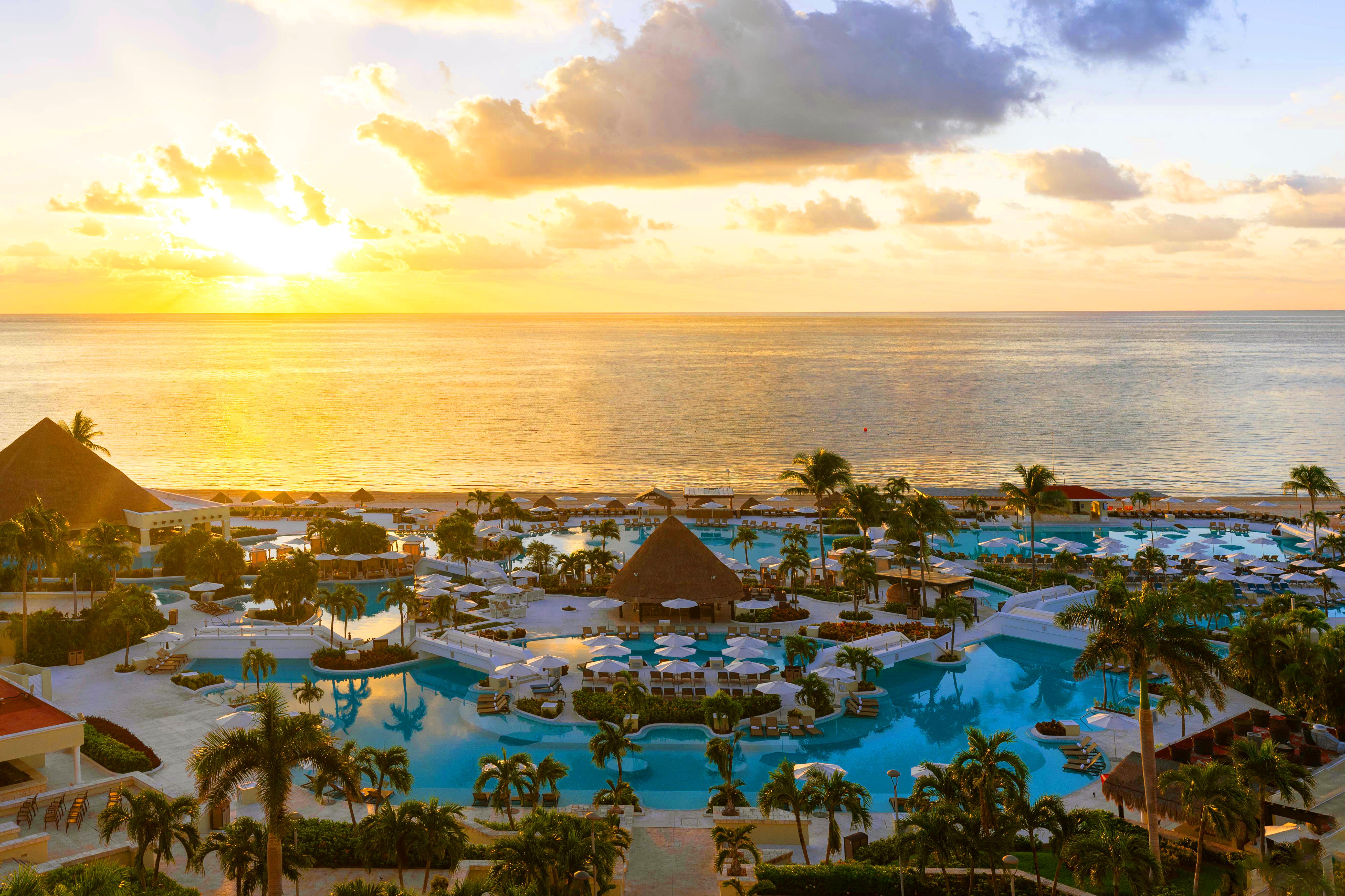 Resort Moon Palace 5*