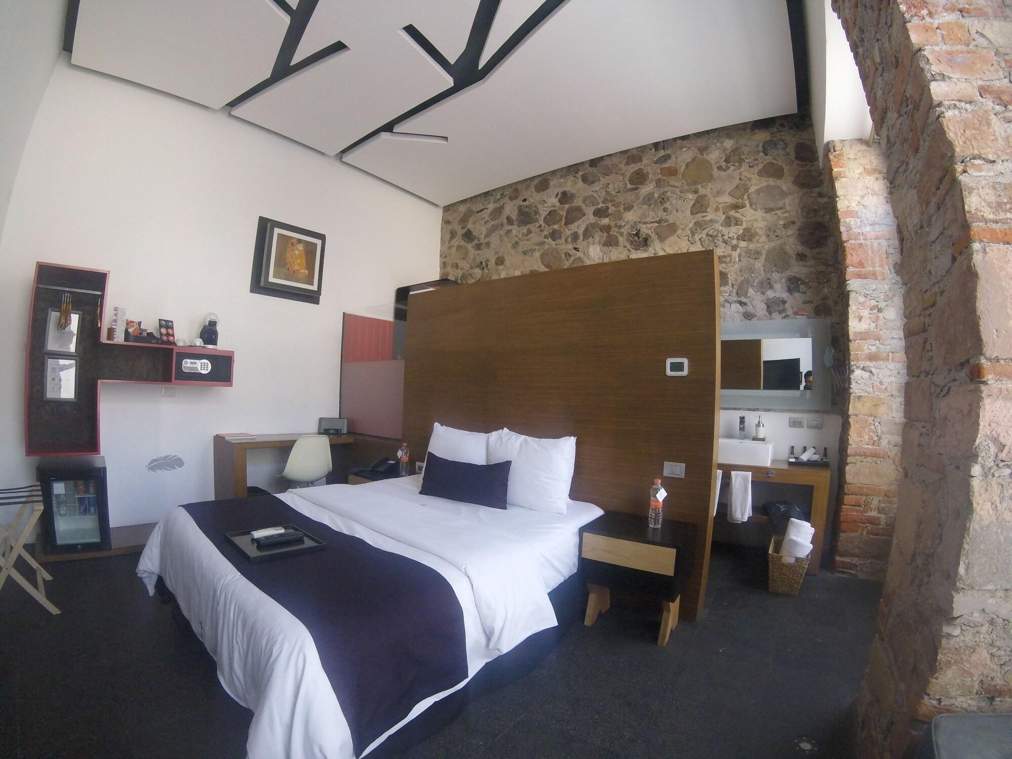 Boutique Mo17 Hotel 4*