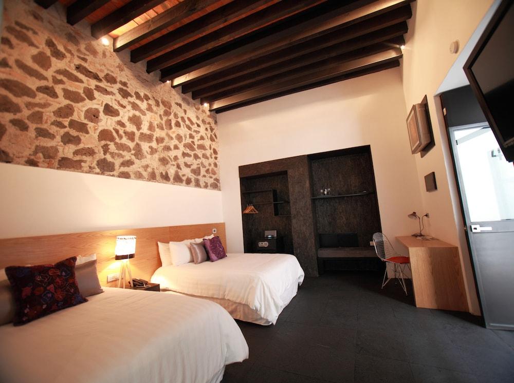 Boutique Mo17 Hotel