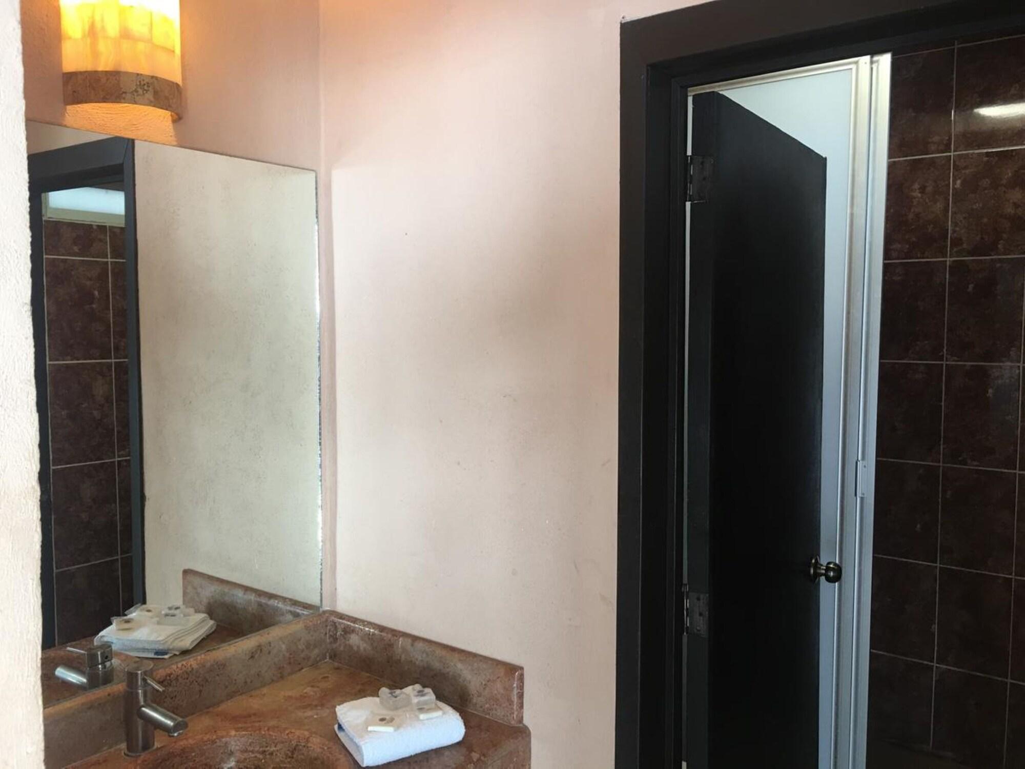 Hotel Calli Quetzalcoatl 4*