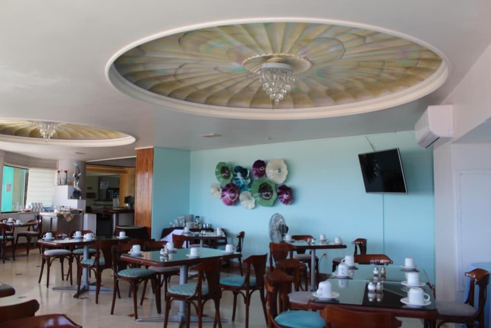 Playa Marina Hotel