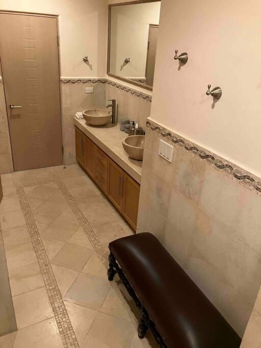 2bd & 2ba One Medano Kathys Apartment Cabo San Lucas