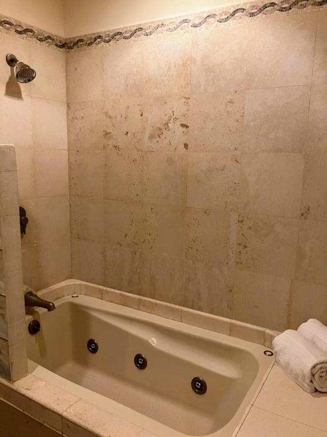 2bd & 2ba One Medano Kathys Apartment Cabo San Lucas