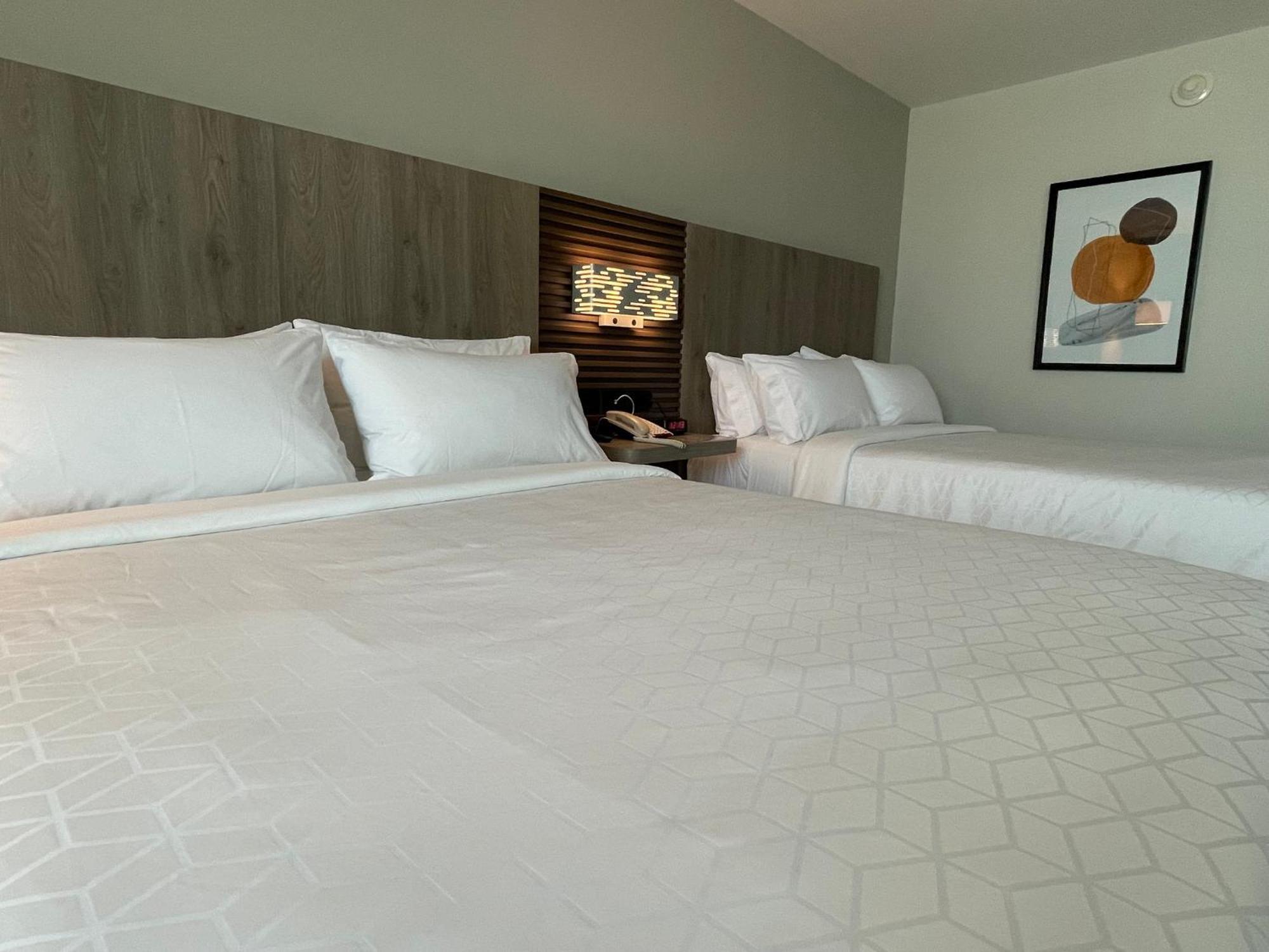 Express By Ihg Hotel