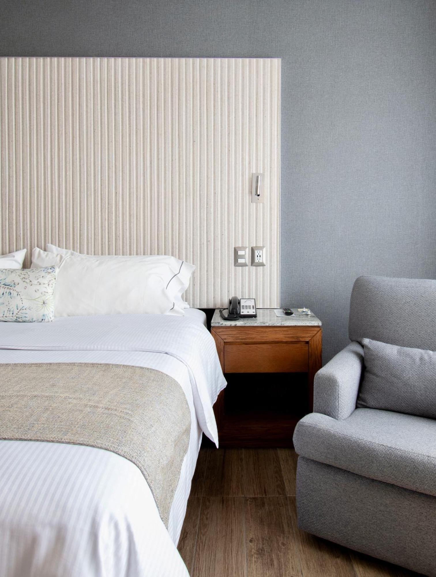 Hotel Plaza Diana 4*