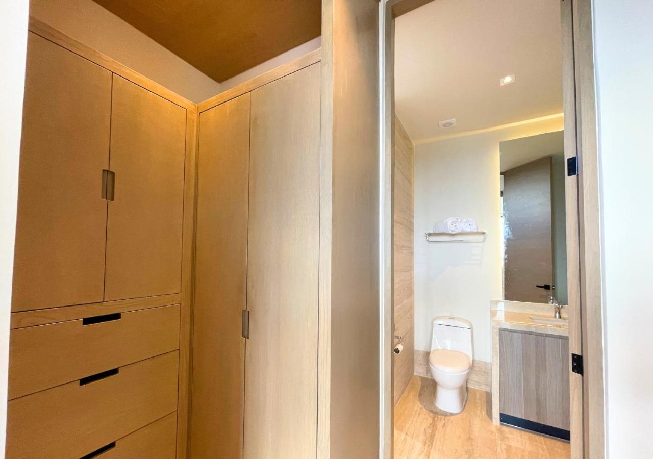 Holiday home Brand New With Rooftop Pool