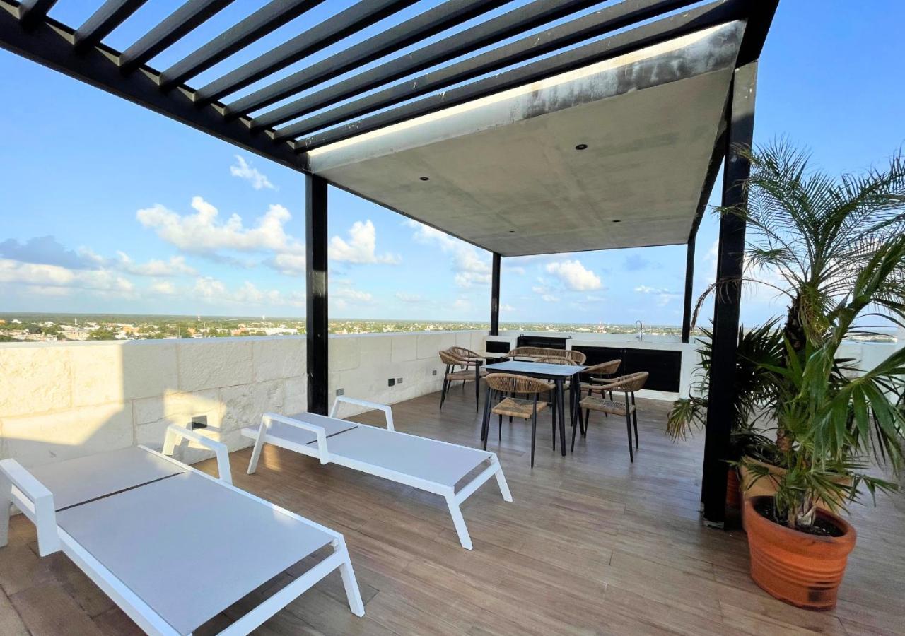 Brand New With Rooftop Pool *